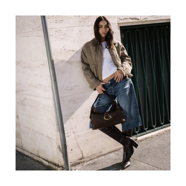 GUESS WOMAN  TOTAL LOOK 80% OFF